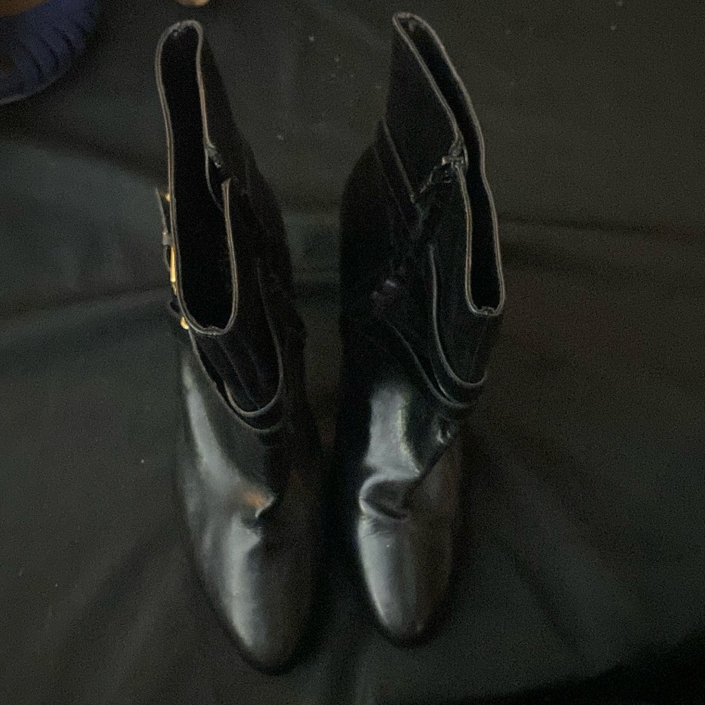 Pre-owned, boots